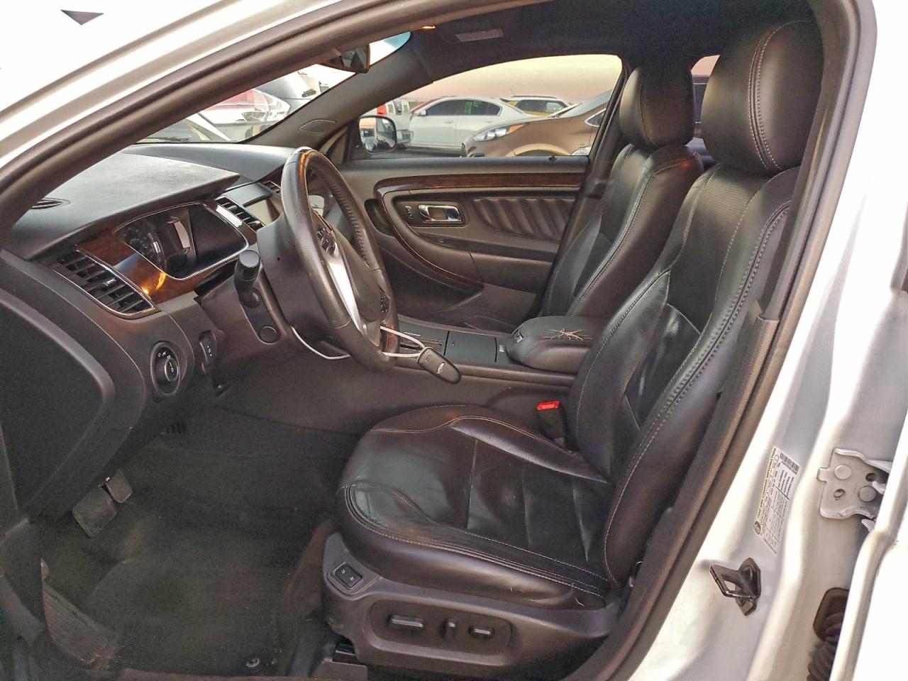 2014 FORD TAURUS photo 7