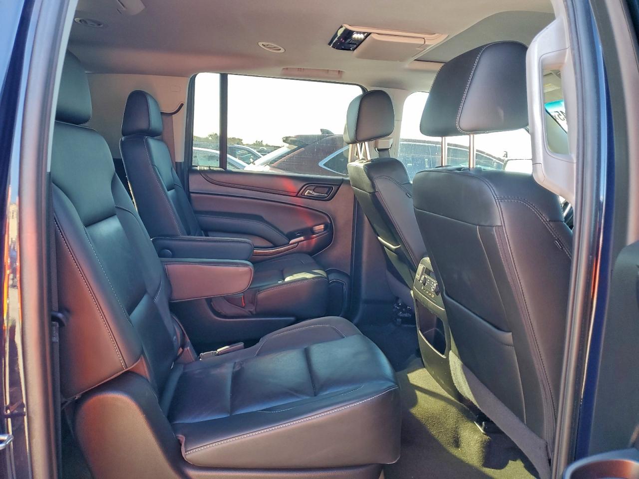 2018 CHEVROLET SUBURBAN C1500 LT photo 31