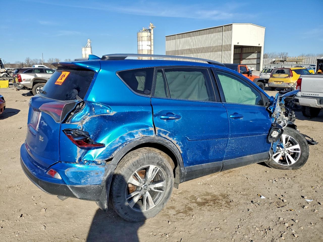 2017 TOYOTA RAV4 XLE photo 5