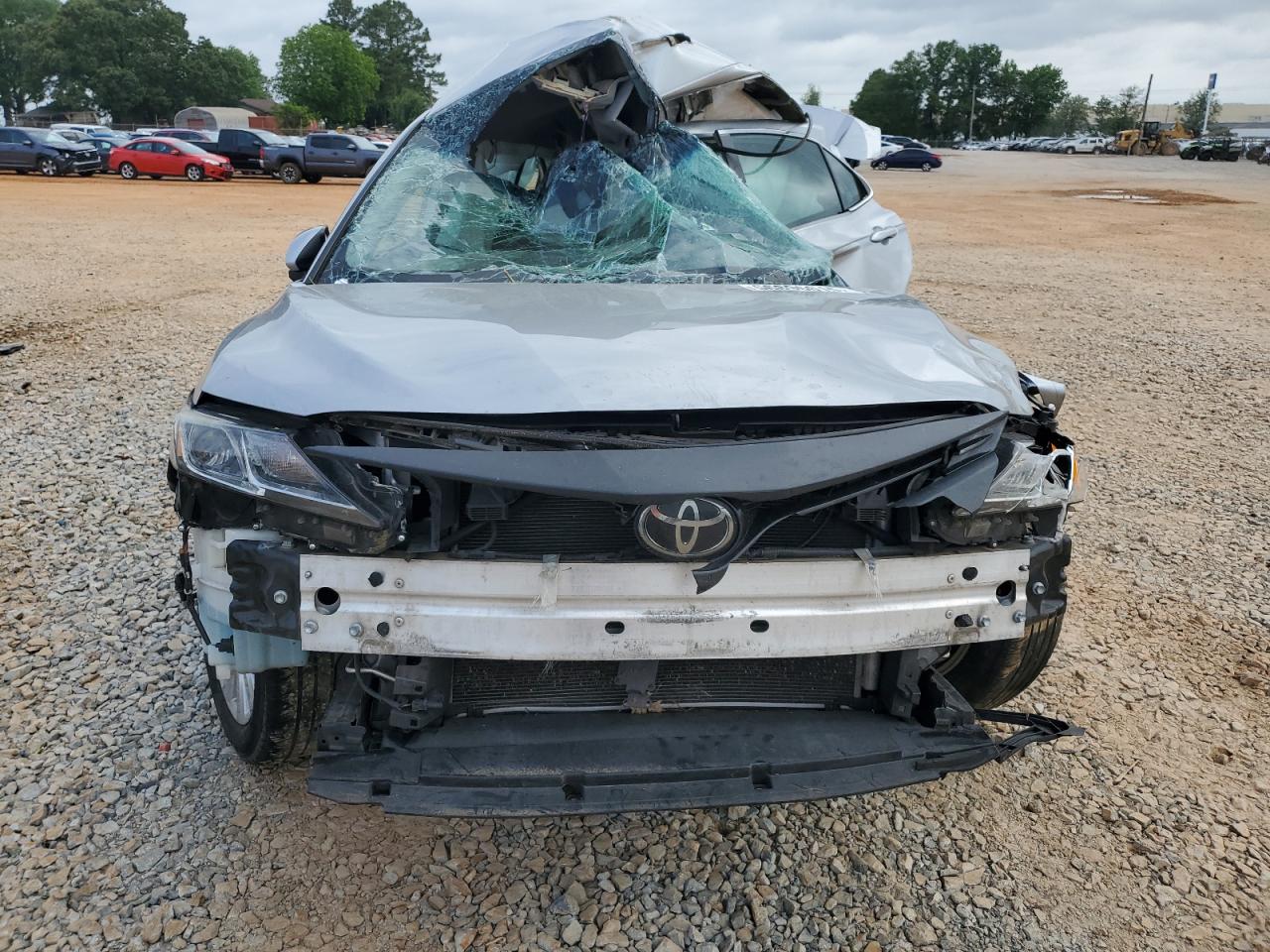 2019 TOYOTA CAMRY L photo 9
