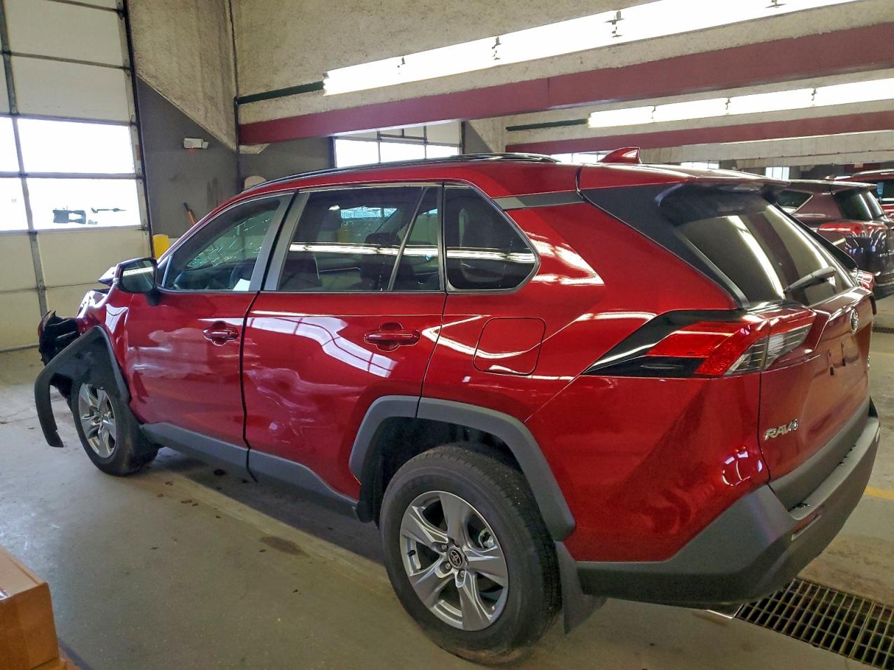 2025 TOYOTA RAV4 XLE photo 2