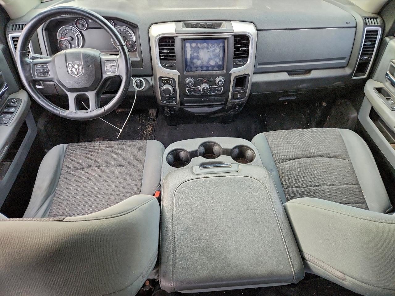 2019 RAM 1500 CLASSIC SLT photo 8