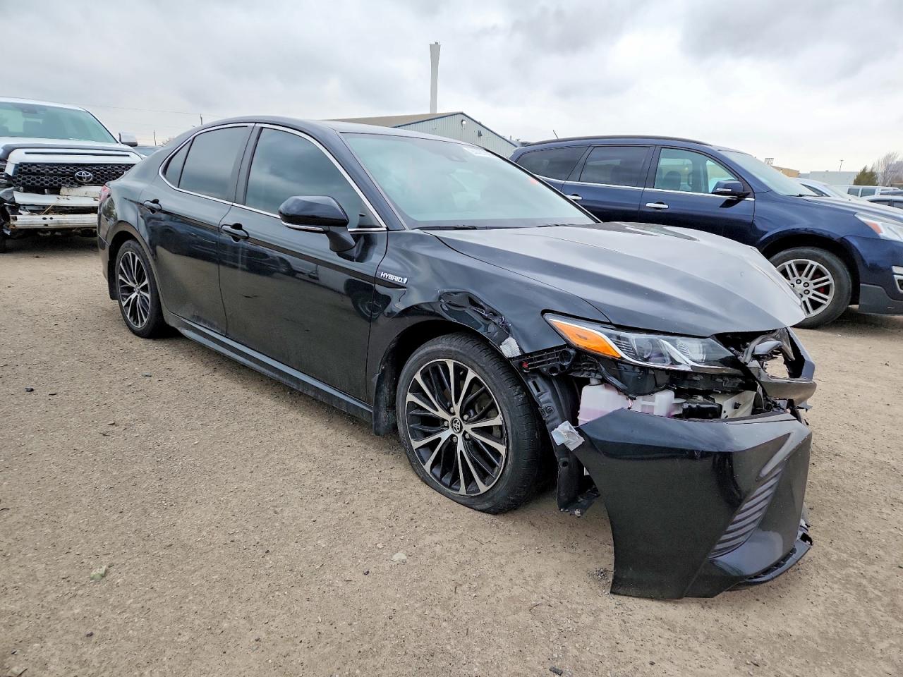 2020 TOYOTA CAMRY XLE photo 7