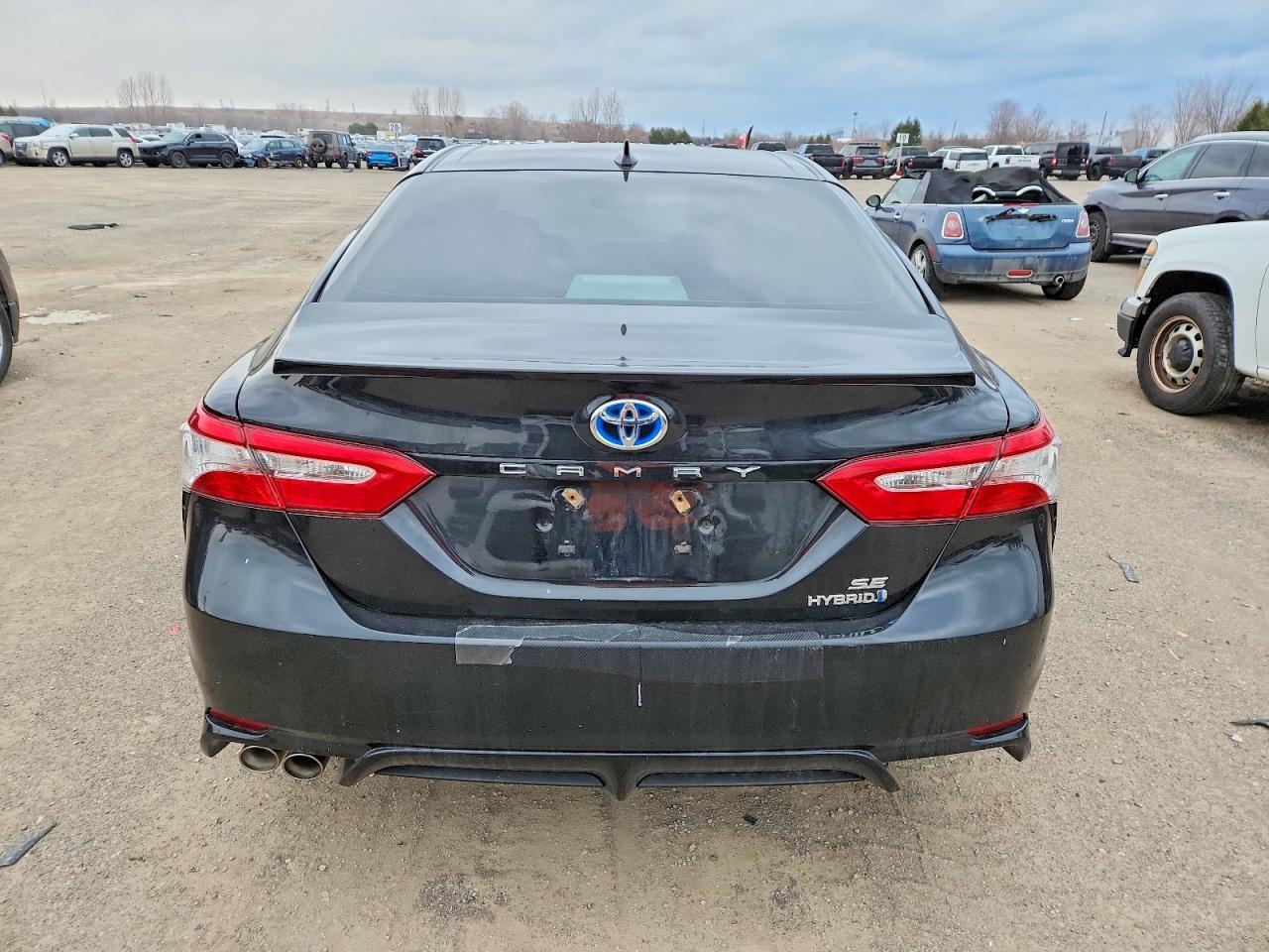 2020 TOYOTA CAMRY XLE photo 11