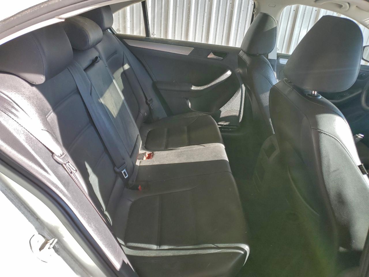 2017 VOLKSWAGEN JETTA SE photo 28
