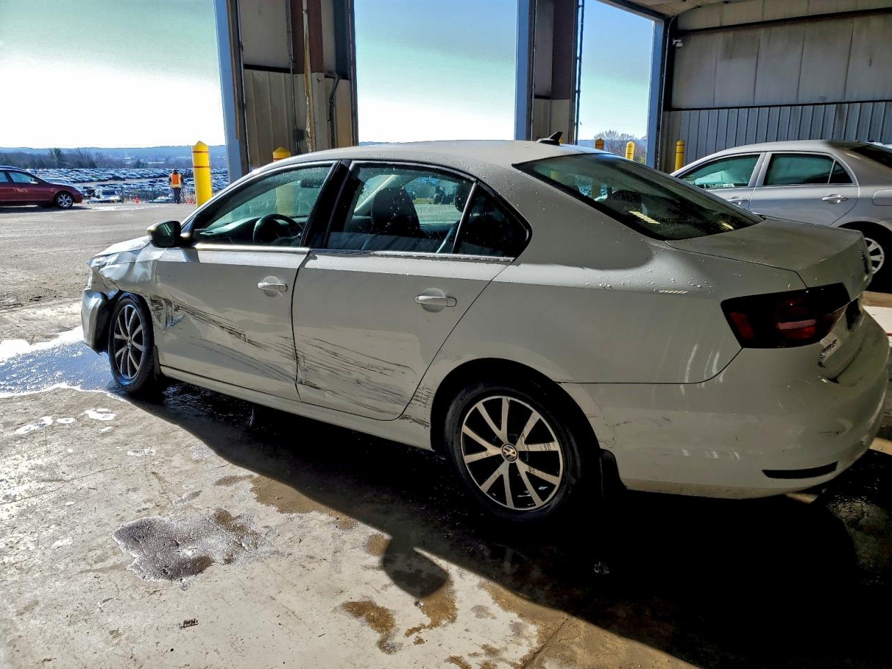 2017 VOLKSWAGEN JETTA SE photo 4