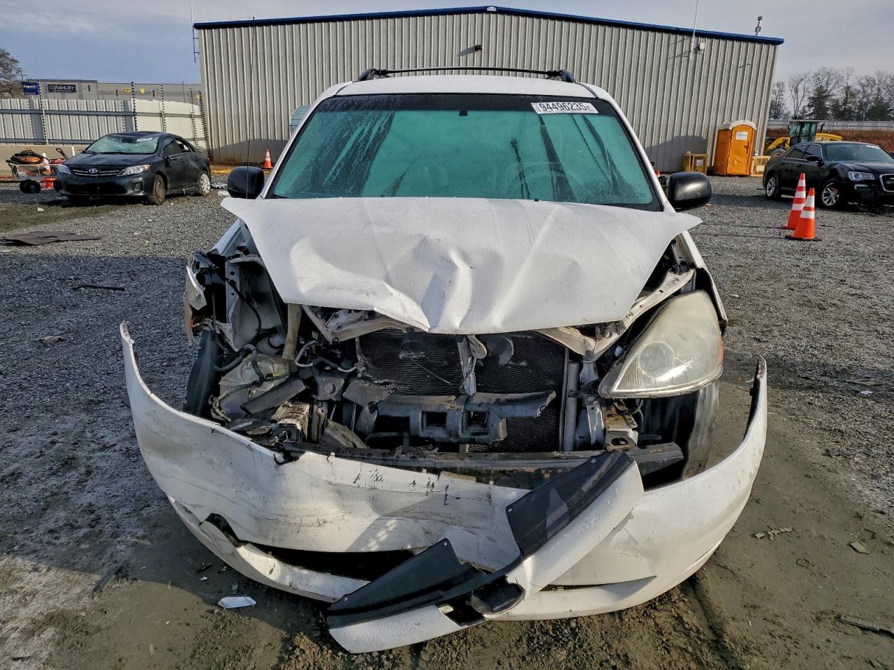 2007 TOYOTA SIENNA CE photo 5