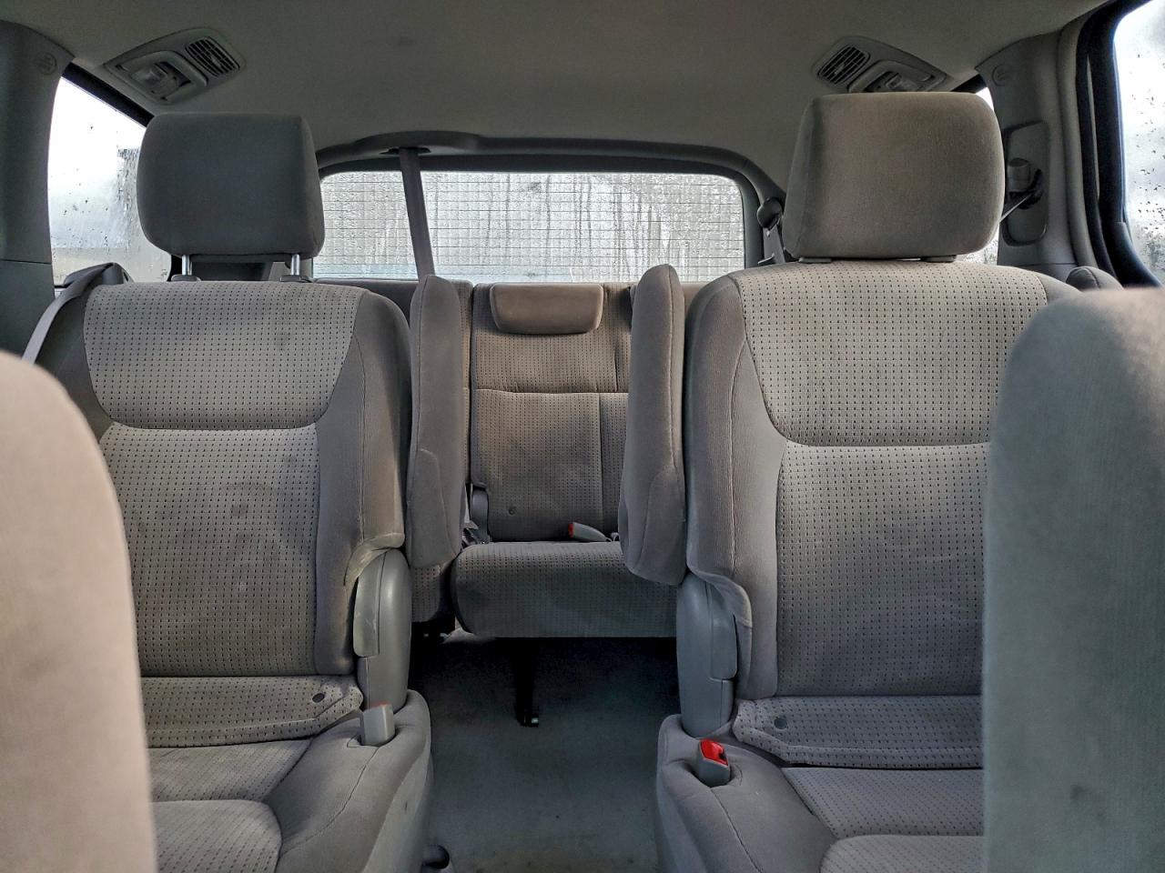 2007 TOYOTA SIENNA CE photo 10