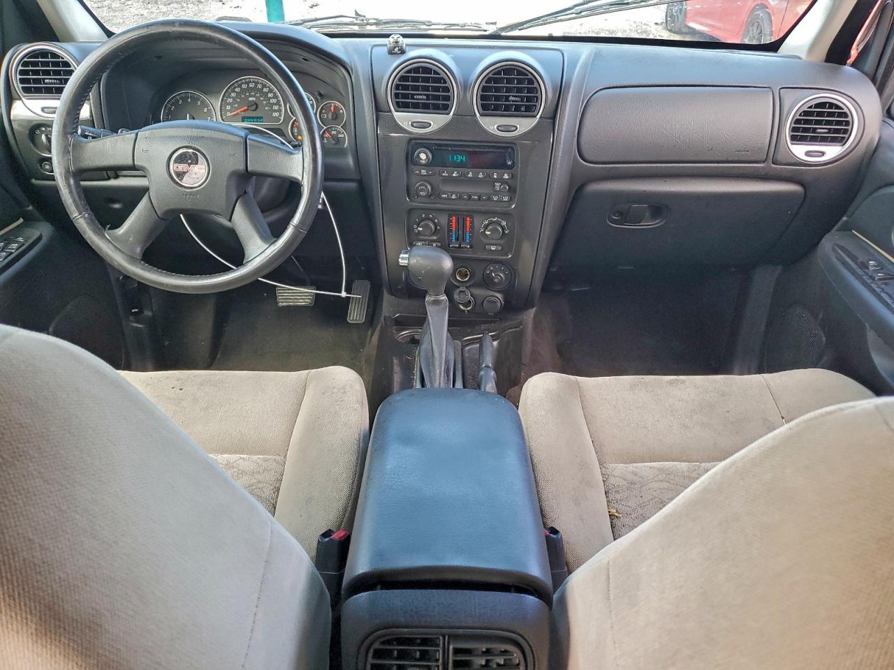 2005 GMC ENVOY photo 8