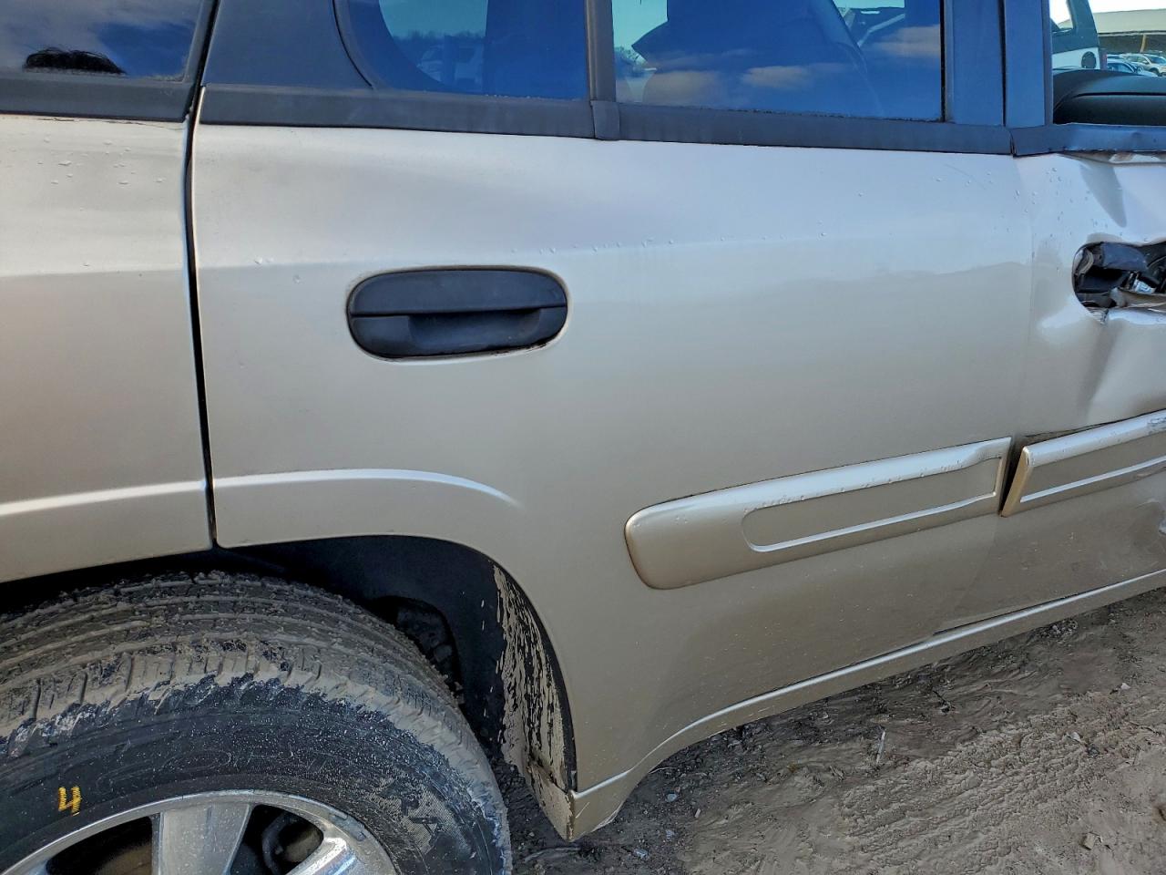 2005 GMC ENVOY photo 11