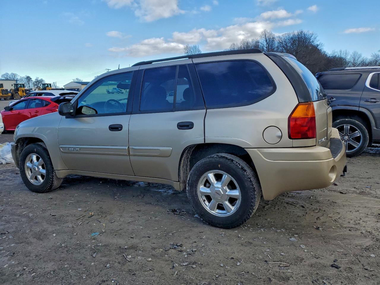 2005 GMC ENVOY photo 2