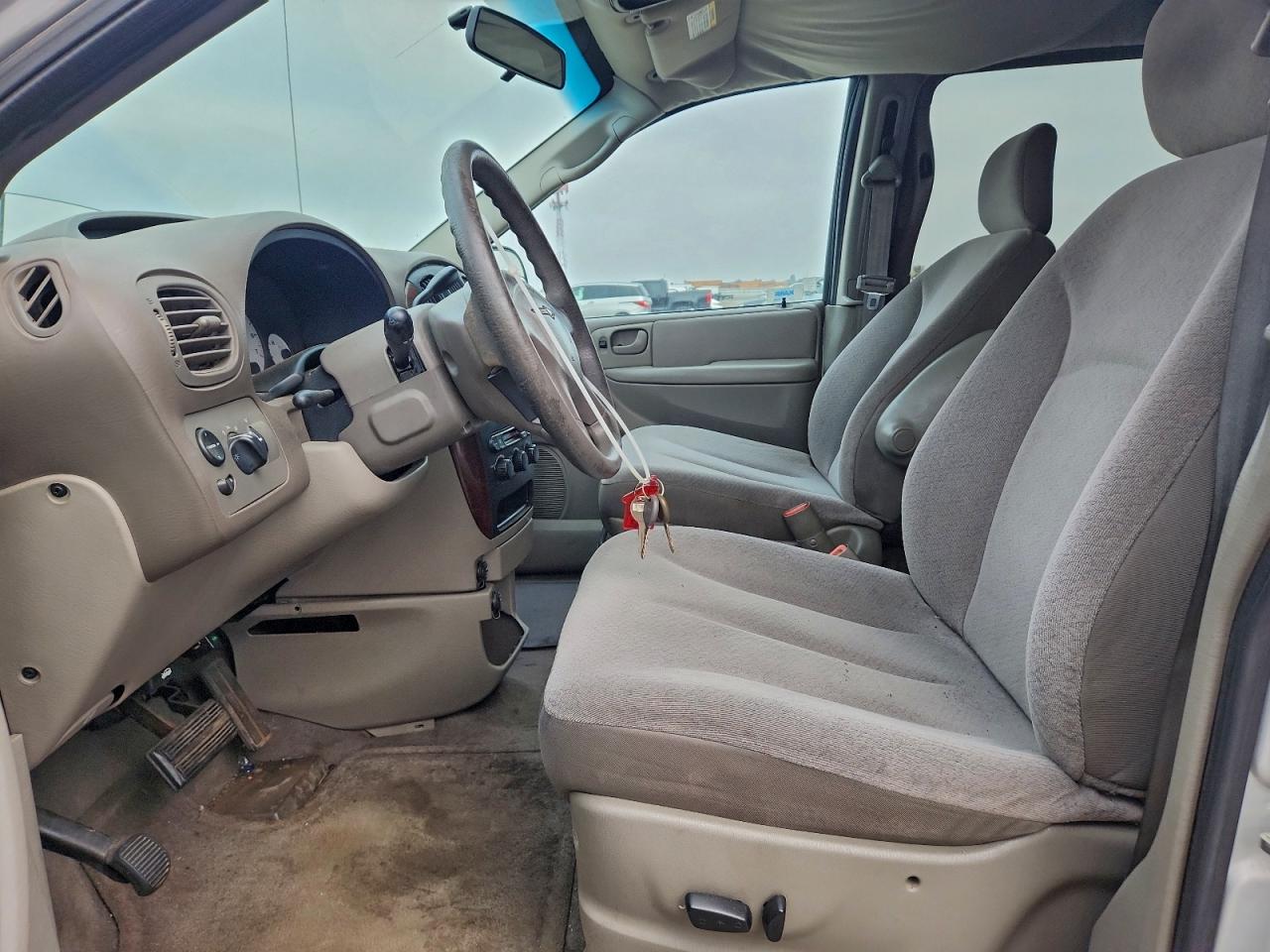 2003 CHRYSLER TOWN & COUNTRY LX photo 19