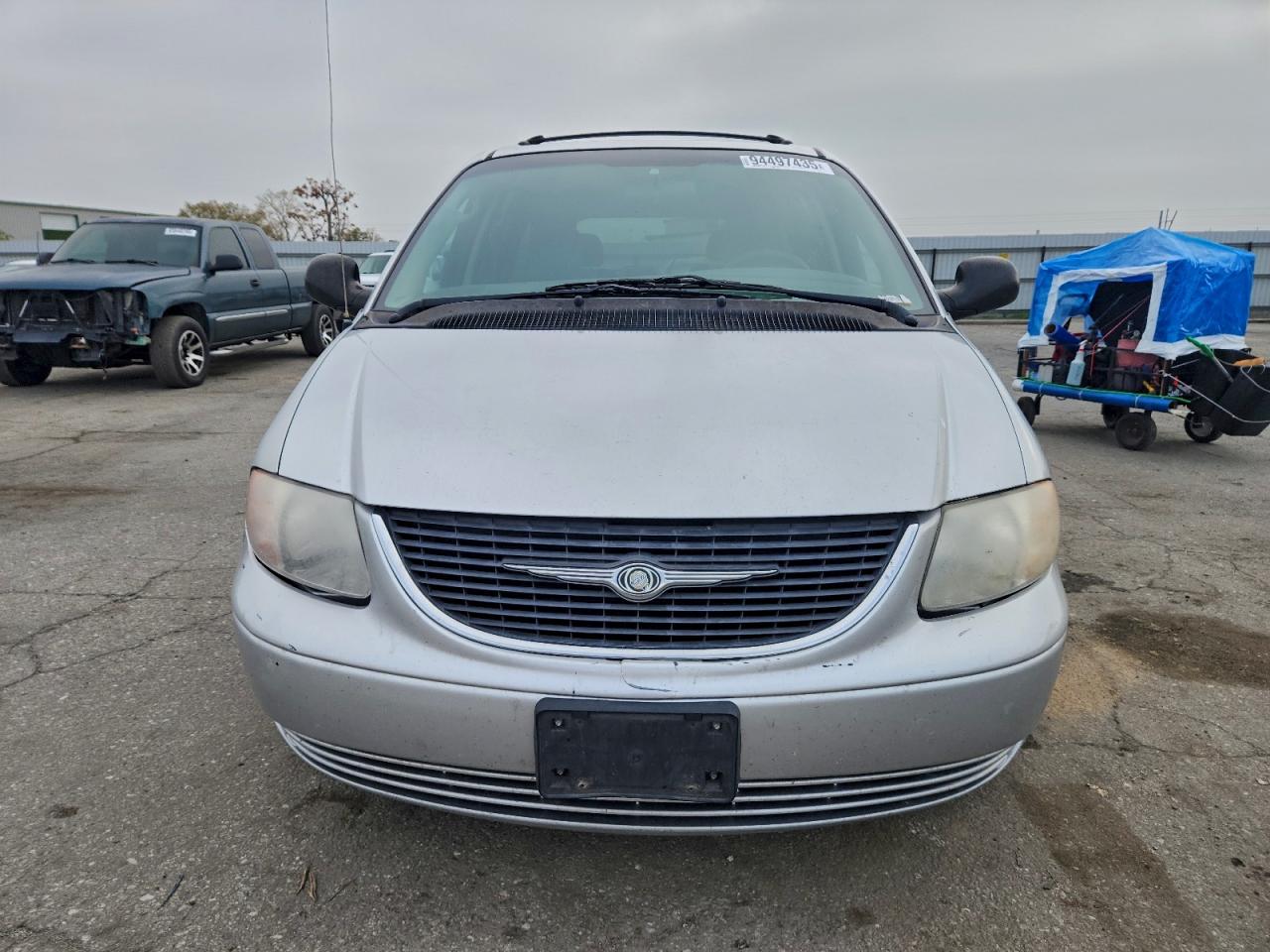 2003 CHRYSLER TOWN & COUNTRY LX photo 13
