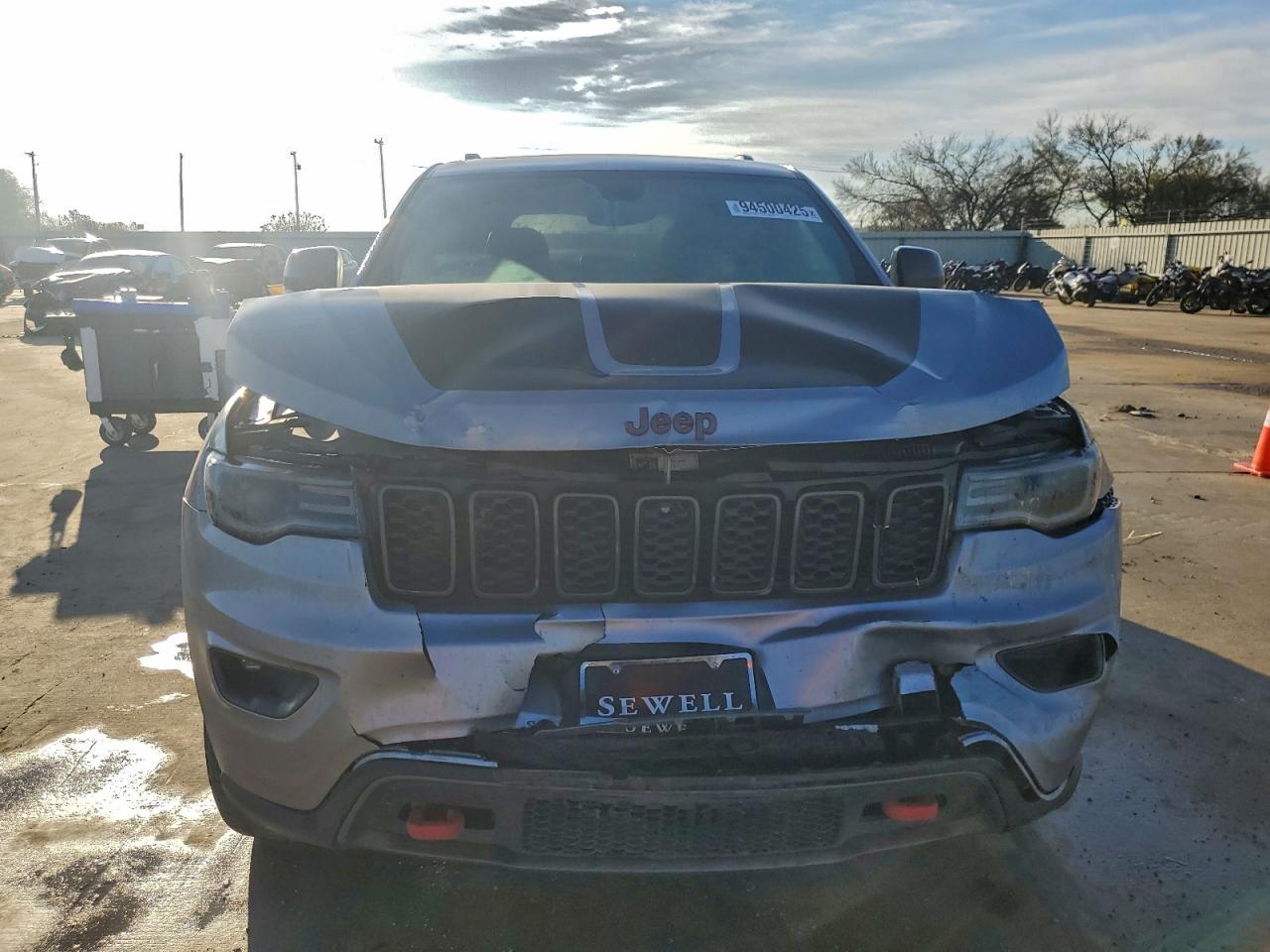 2019 JEEP GRAND CHEROKEE TRAILHAWK photo 5