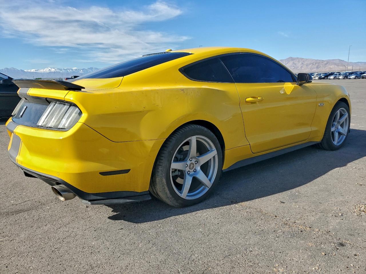 2015 FORD MUSTANG photo 5