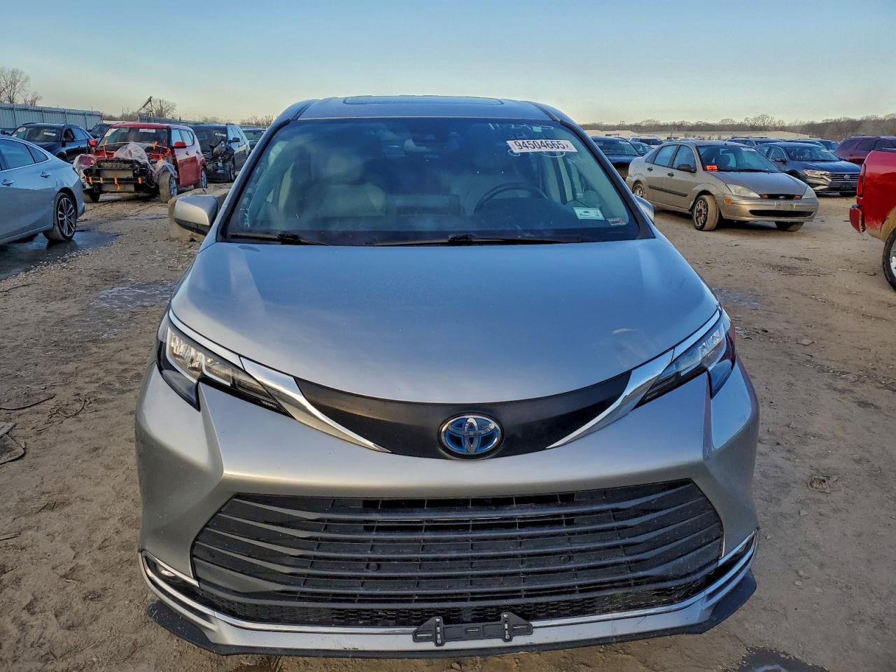 2022 TOYOTA SIENNA XLE 7-PASSENGER photo 5