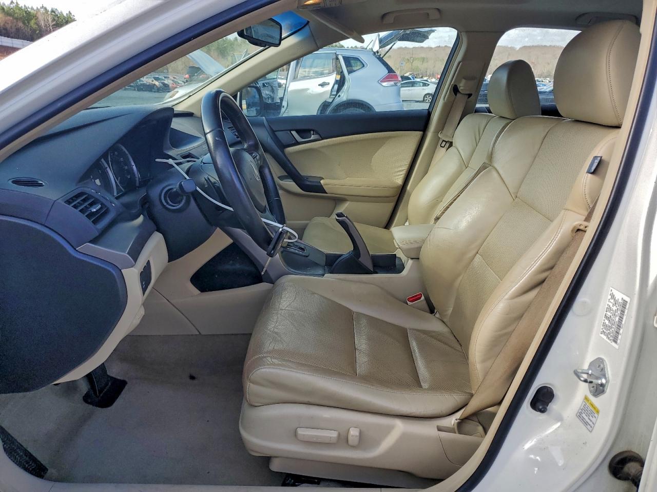2010 ACURA TSX photo 13
