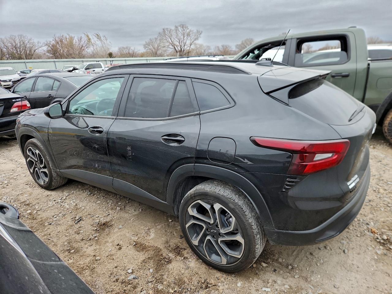 2025 CHEVROLET TRAX 2RS photo 2