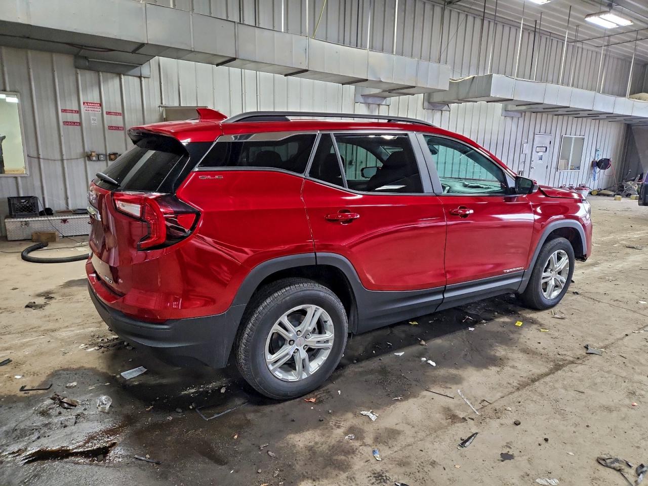 2024 GMC TERRAIN SLE photo 3