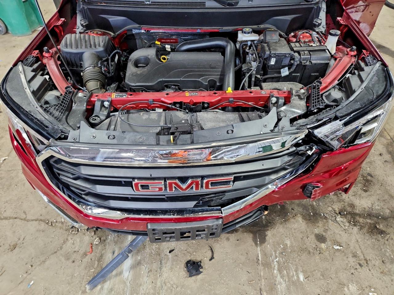 2024 GMC TERRAIN SLE photo 12