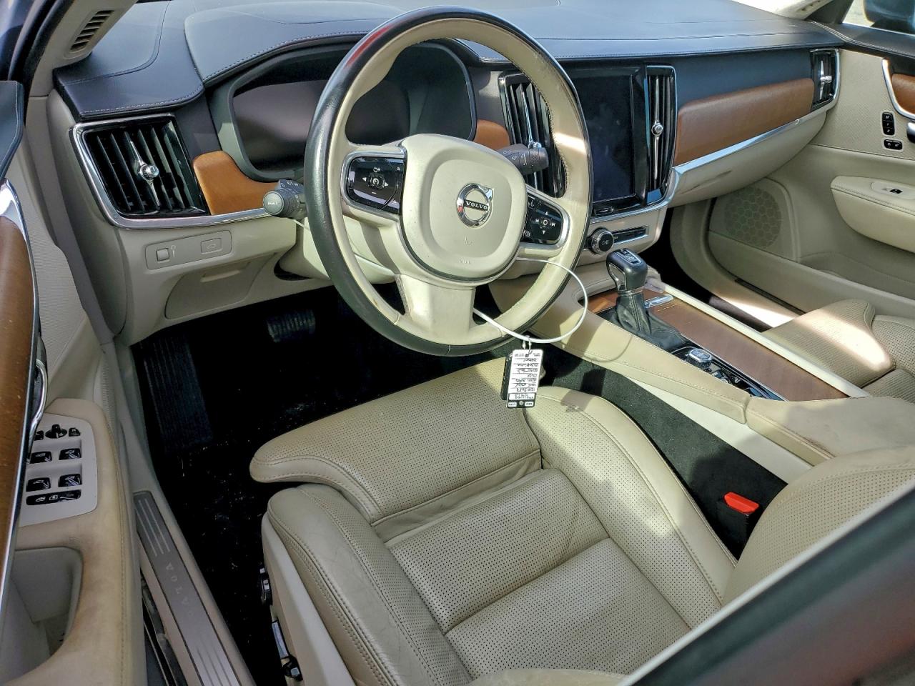 2017 VOLVO S90 T6 INSCRIPTION photo 15