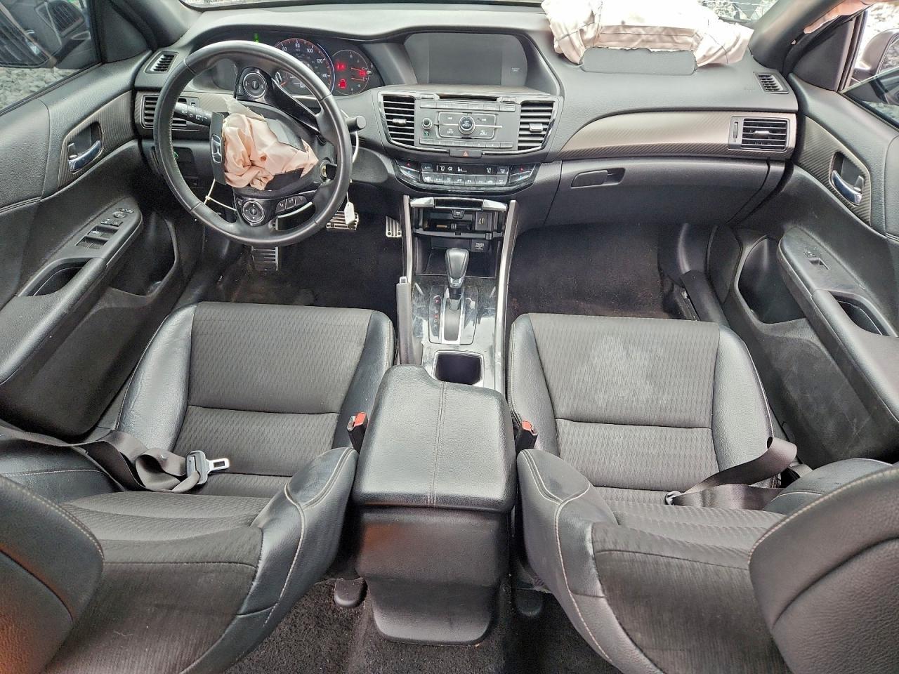 2017 HONDA ACCORD photo 22