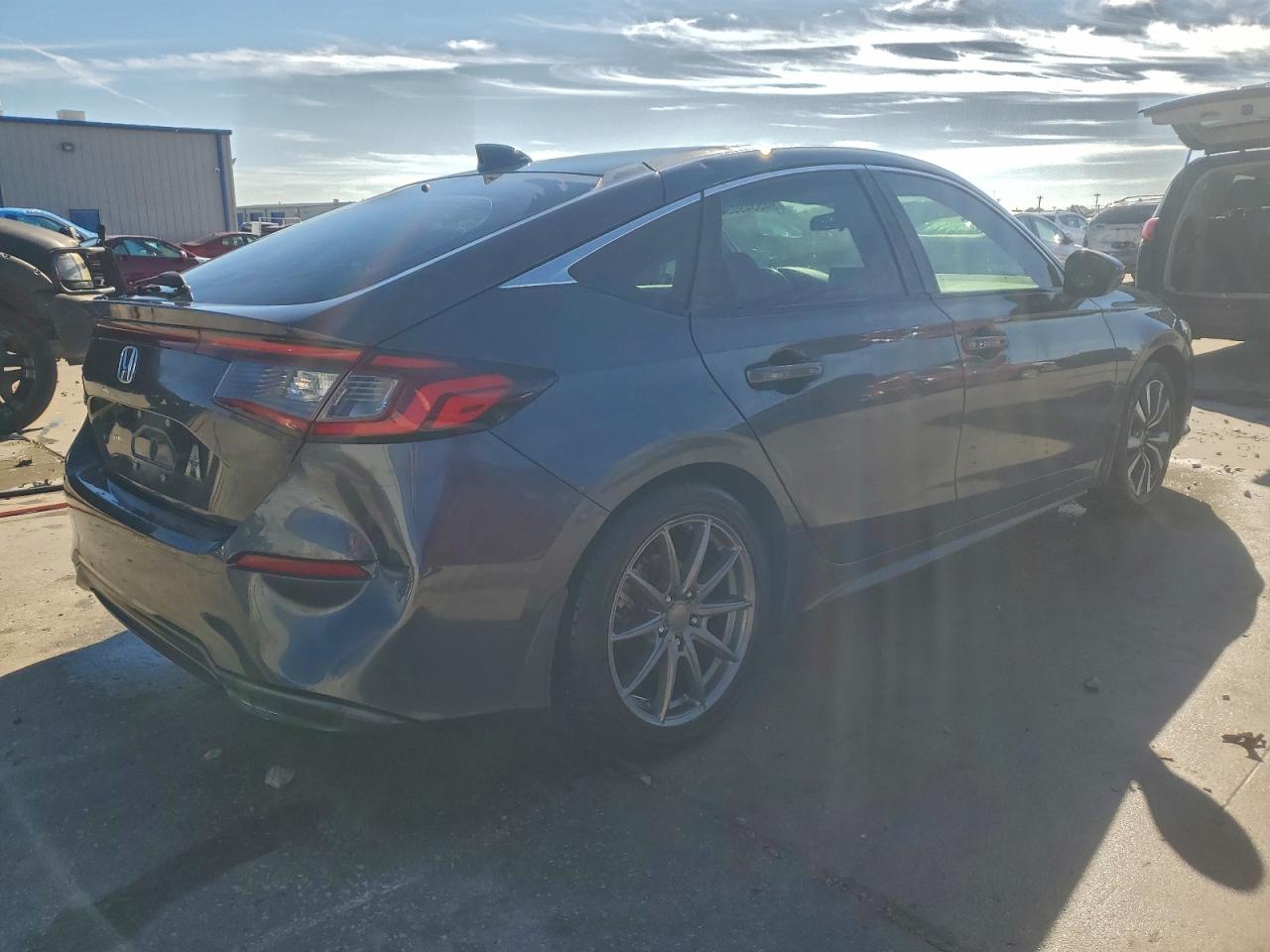 2022 HONDA CIVIC EXL photo 5