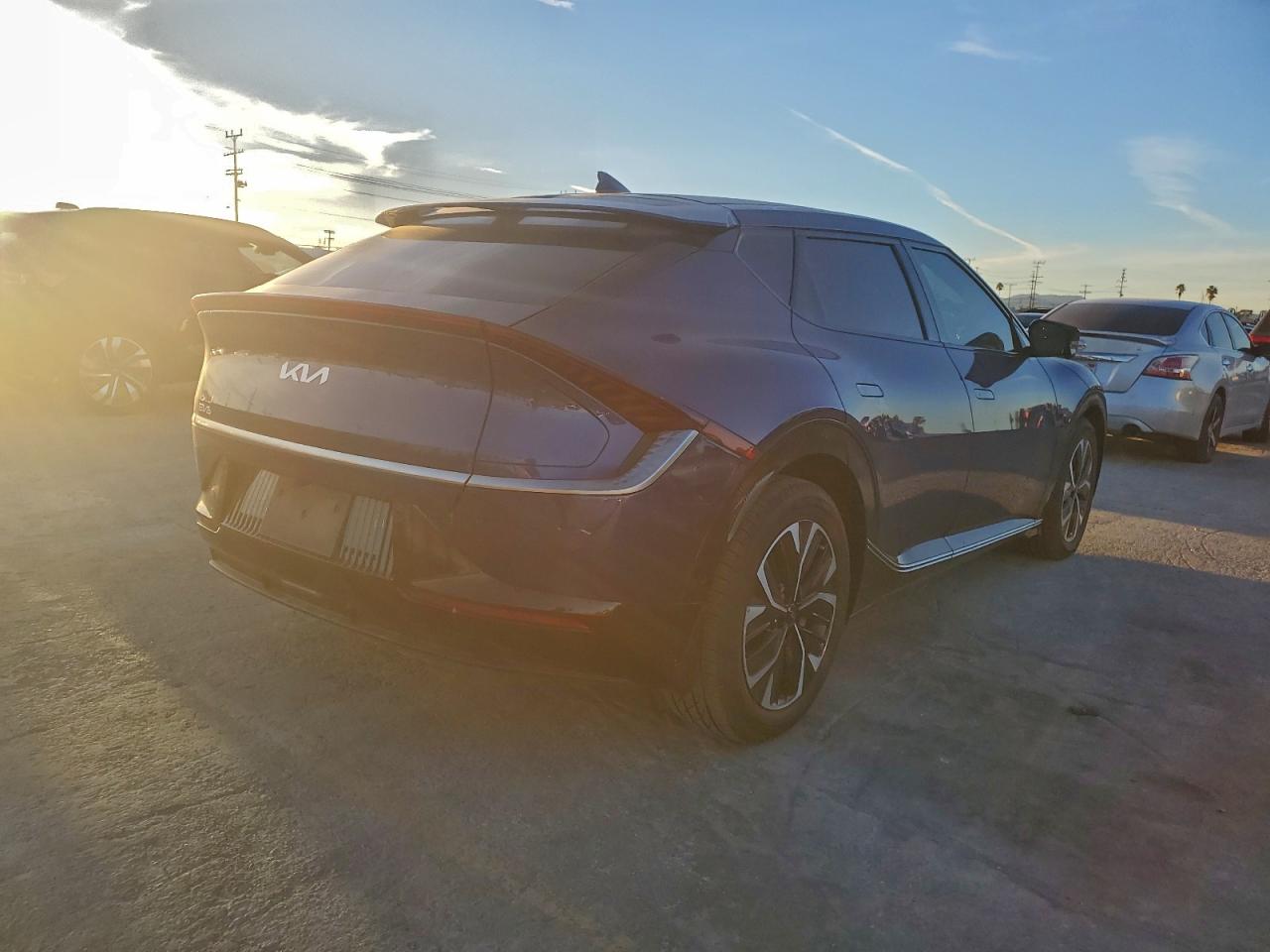 2022 KIA EV6 LIGHT photo 3