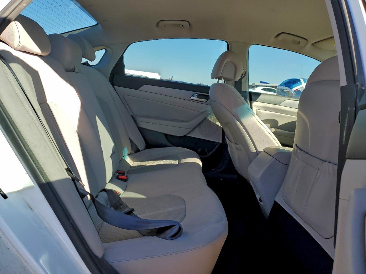 2015 HYUNDAI SONATA SE photo 19