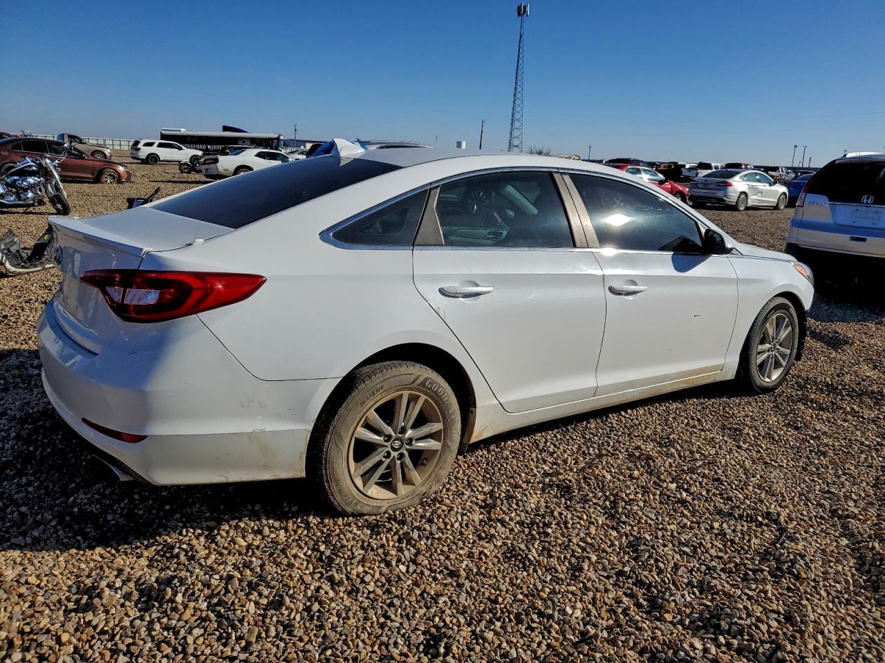 2015 HYUNDAI SONATA SE photo 5