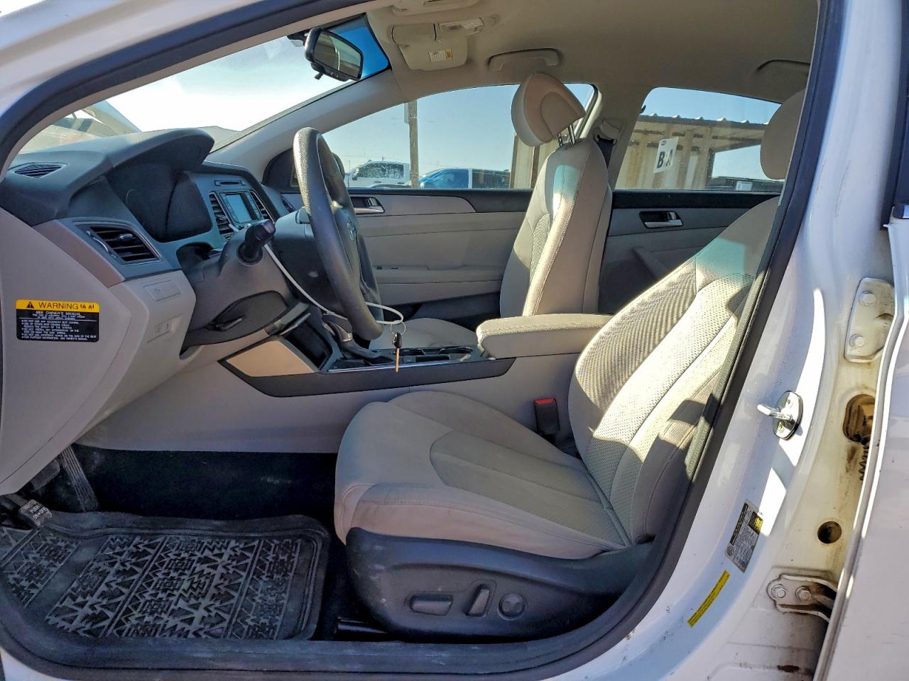 2015 HYUNDAI SONATA SE photo 13