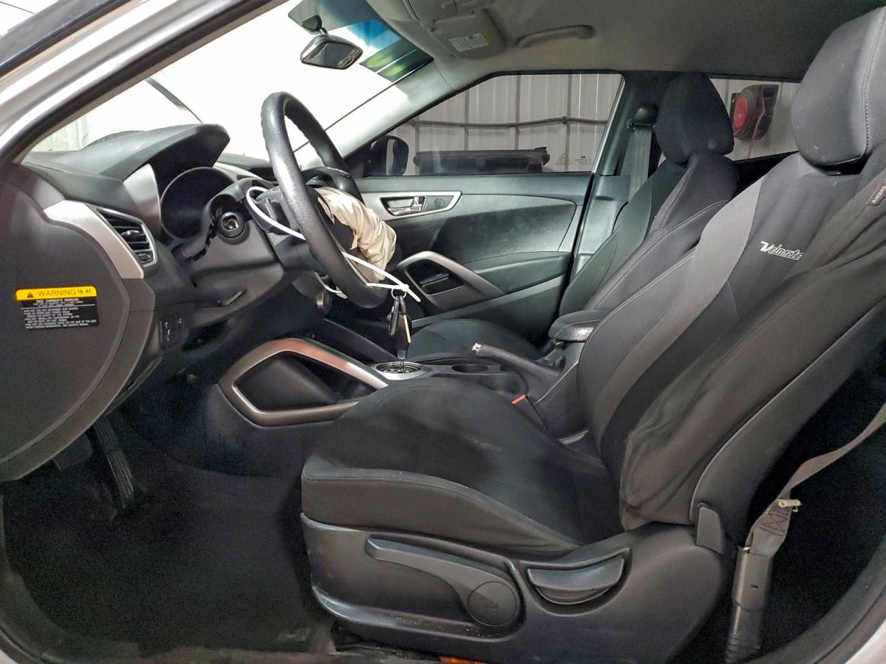2016 HYUNDAI VELOSTER BASE photo 7