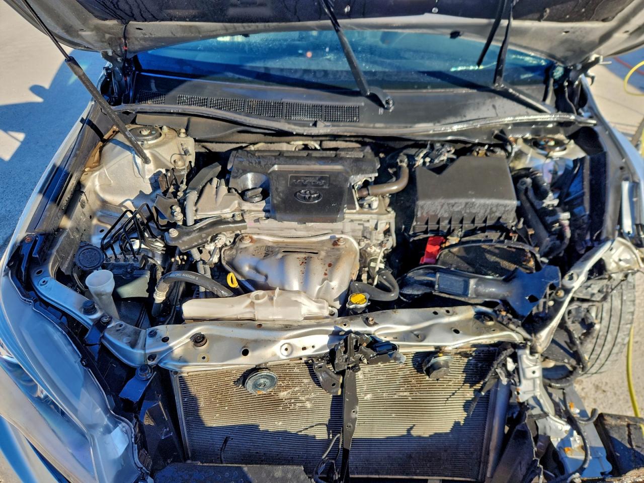 2015 TOYOTA CAMRY SE photo 11