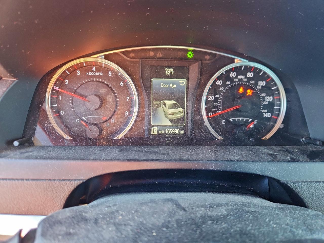 2015 TOYOTA CAMRY SE photo 9