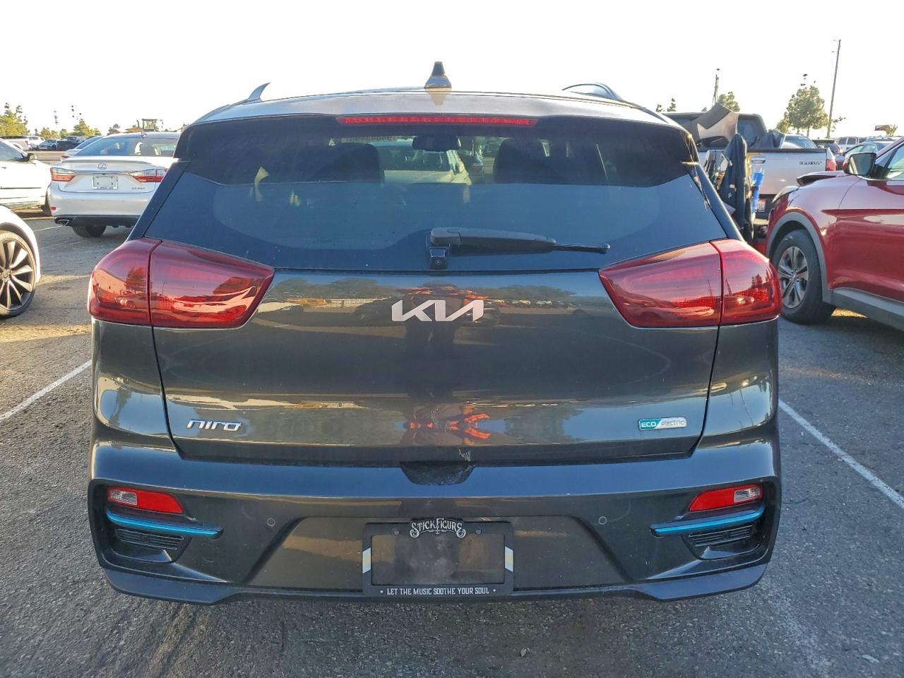 2022 KIA NIRO EX PREMIUM photo 6