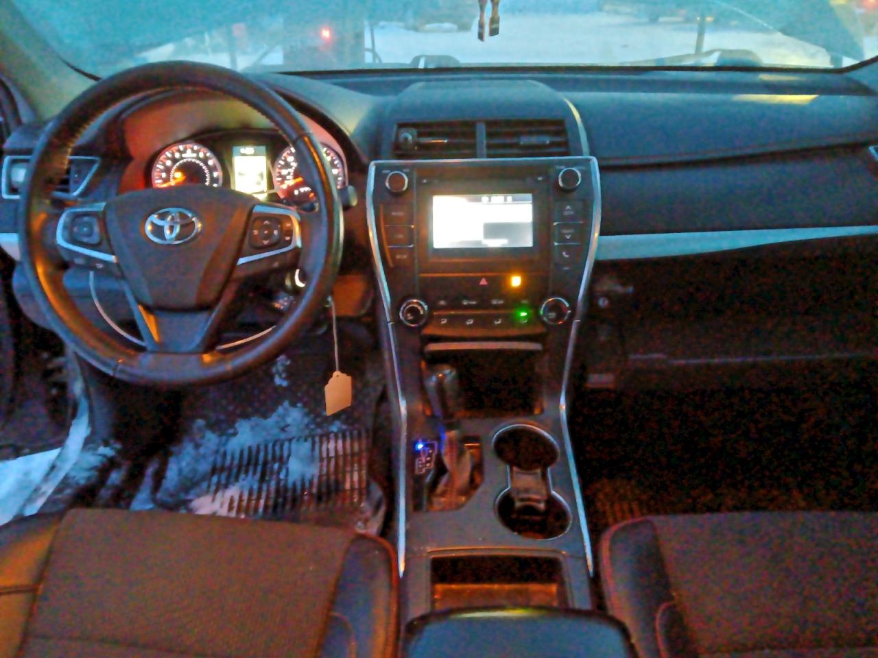 2017 TOYOTA CAMRY LE photo 15