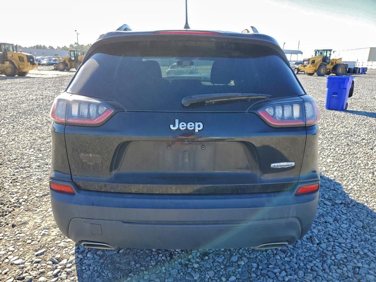 2019 JEEP CHEROKEE LATITUDE photo 16