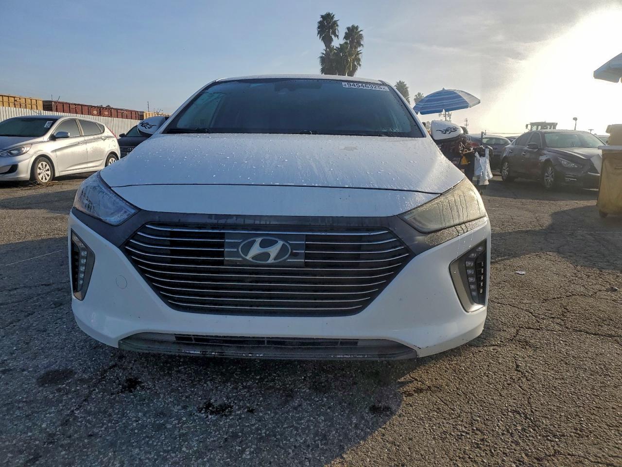 2018 HYUNDAI IONIQ SEL photo 9