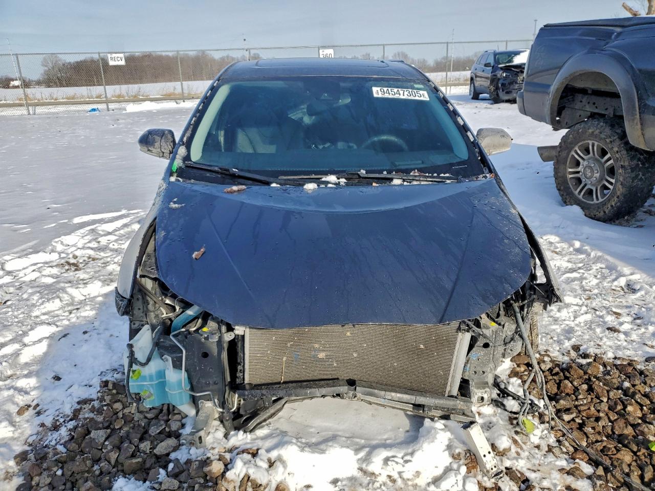2016 TOYOTA PRIUS photo 9