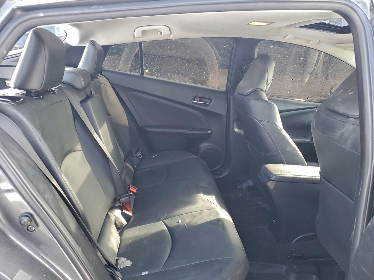 2016 TOYOTA PRIUS photo 19