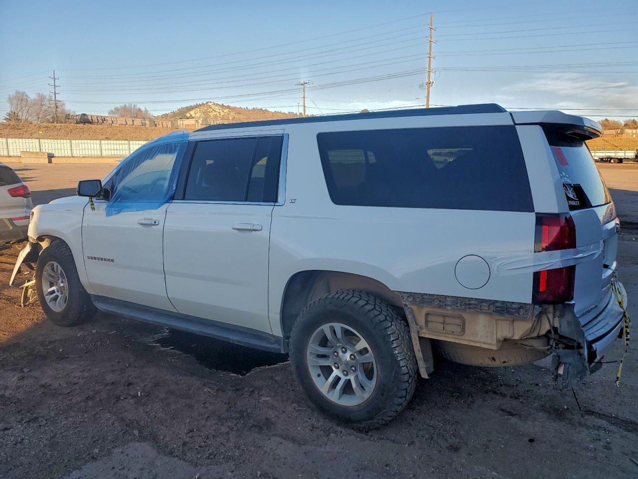 2018 CHEVROLET SUBURBAN K1500 LT photo 4