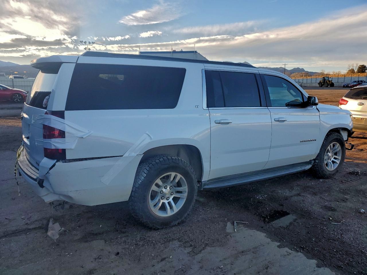 2018 CHEVROLET SUBURBAN K1500 LT photo 7