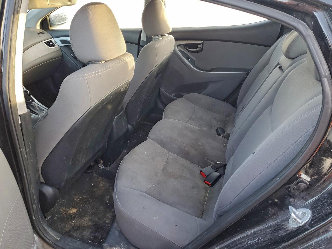2016 HYUNDAI ELANTRA SE photo 28