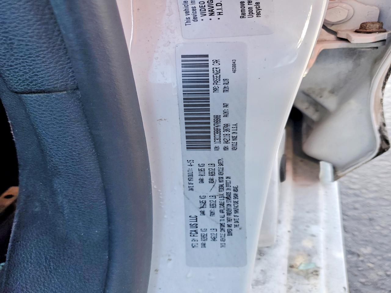 2015 CHRYSLER 200 S photo 12