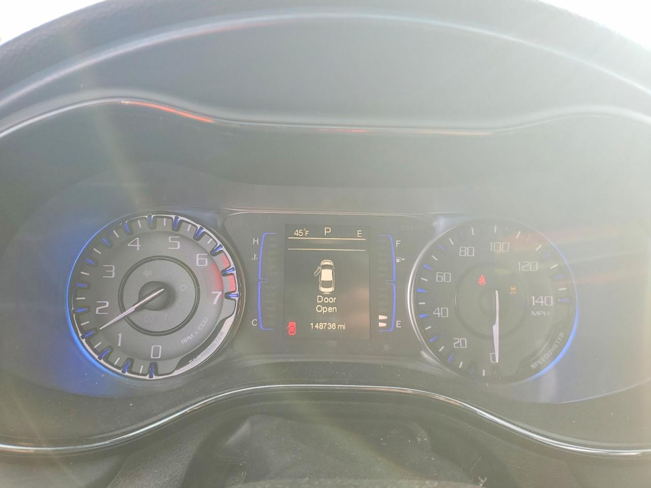 2015 CHRYSLER 200 S photo 9