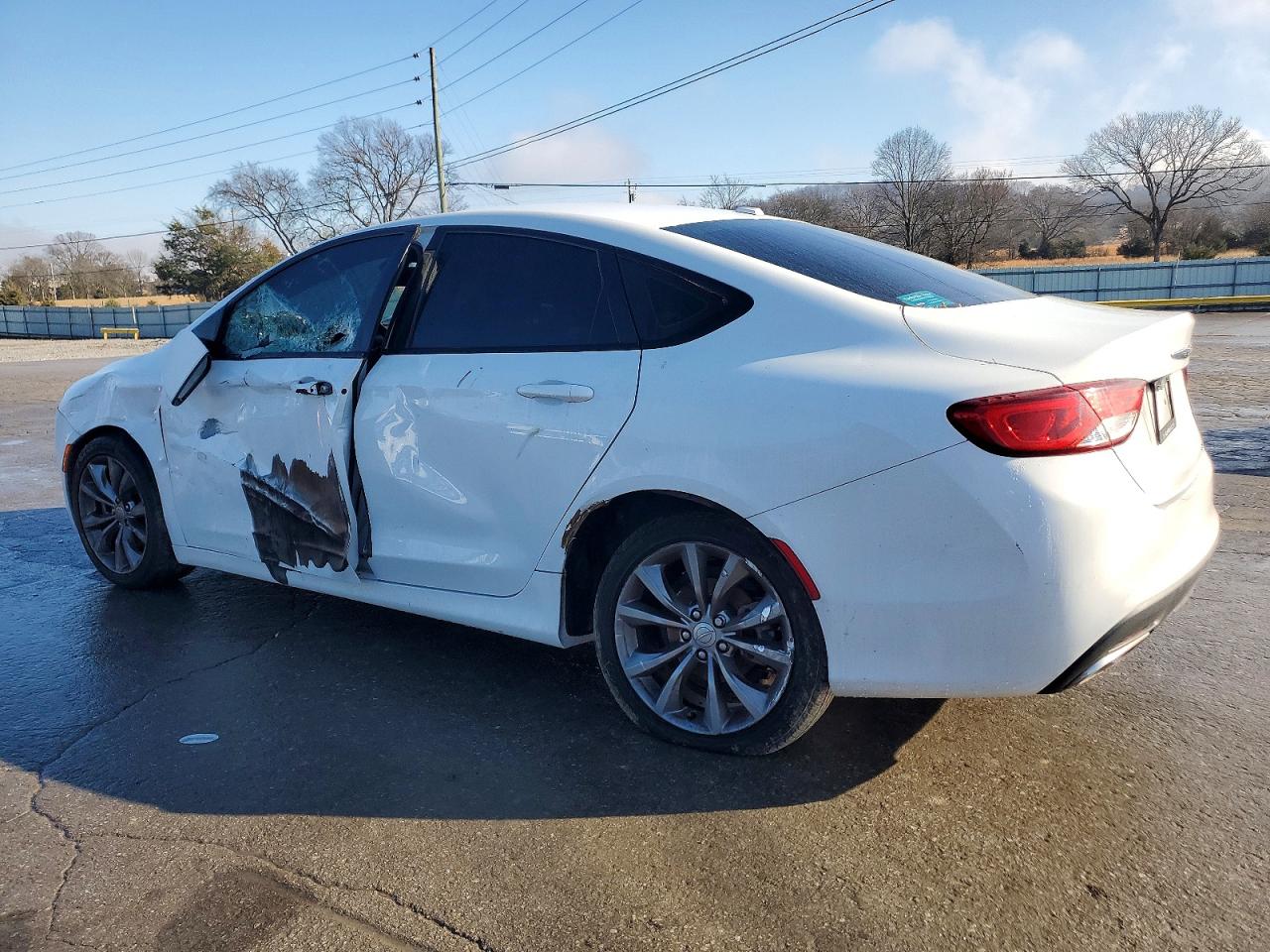 2015 CHRYSLER 200 S photo 2
