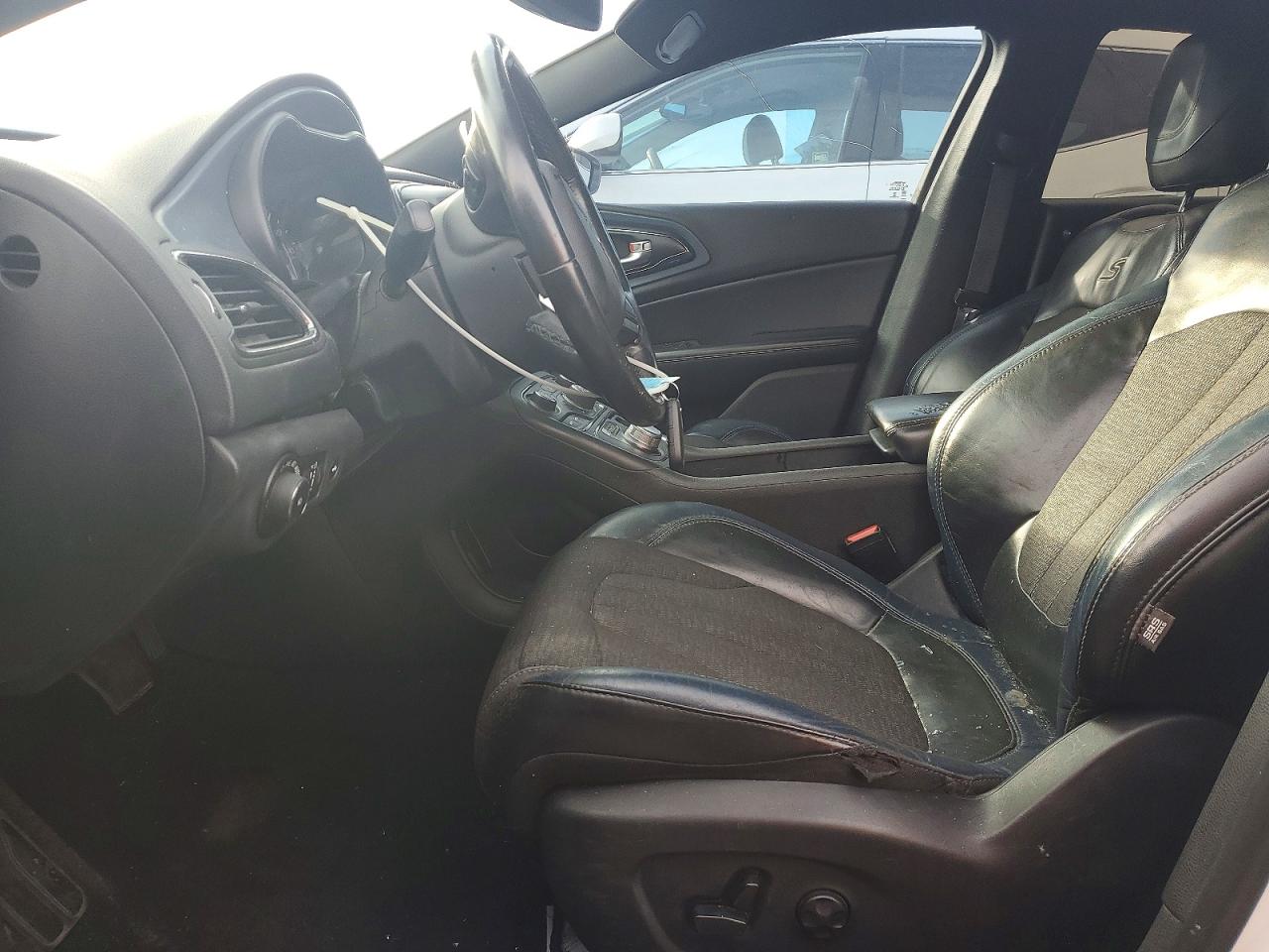 2015 CHRYSLER 200 S photo 7