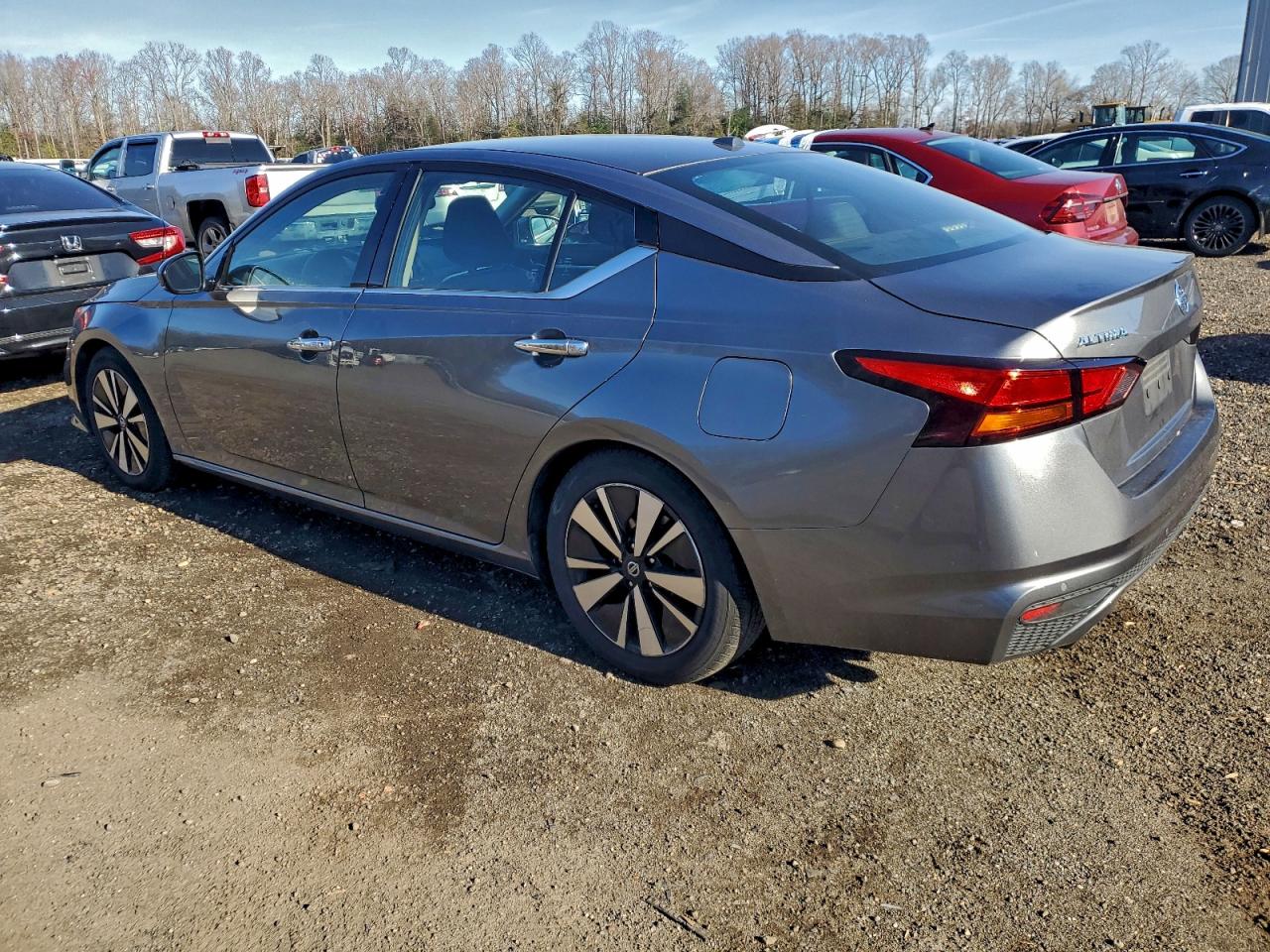 2019 NISSAN ALTIMA SL photo 3