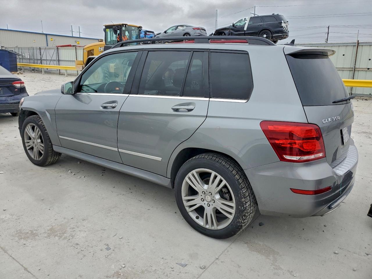 2015 MERCEDES-BENZ GLK 350 photo 2