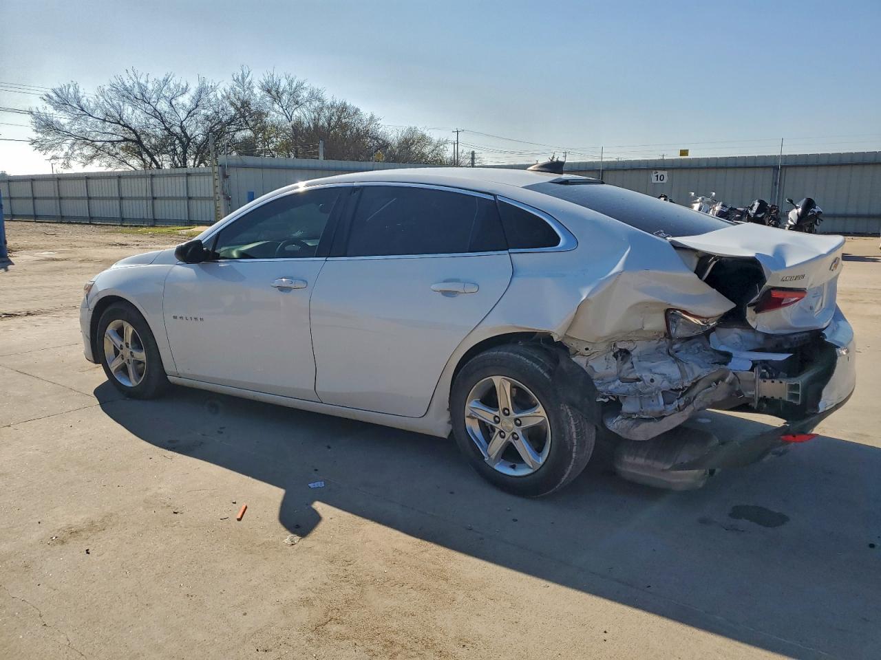 2021 CHEVROLET MALIBU LS photo 3